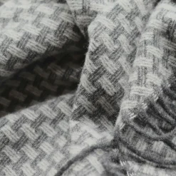 Plaids|Plaids><noscript><img width=