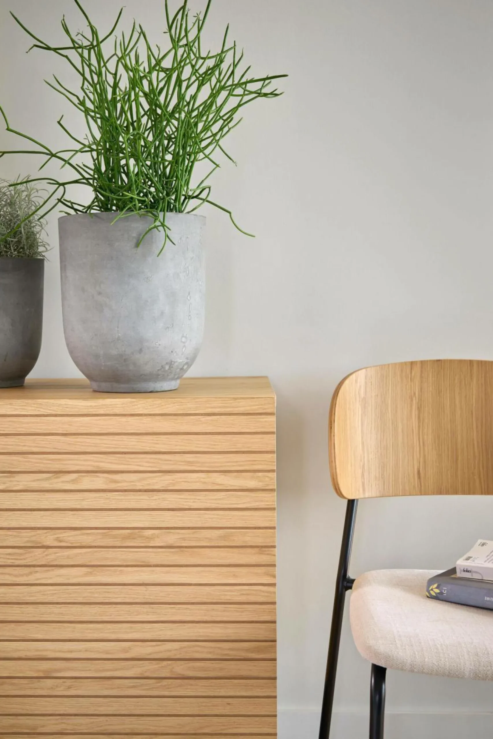 Buffets>Camif Buffet 4 portes bois pieds métal Alex