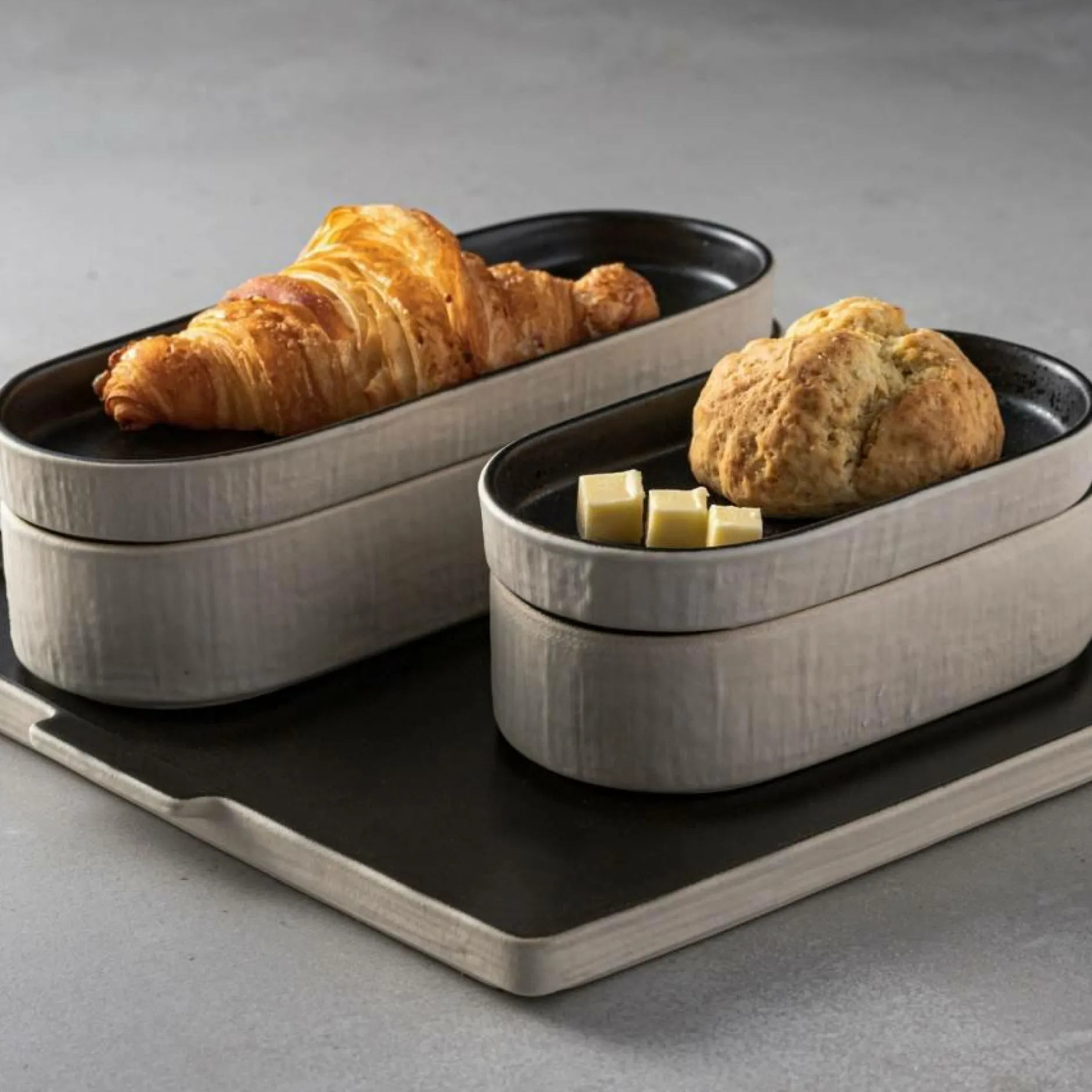 Plats De Service|Corbeilles Et Vide-Poches>Camif COSTA NOVA Plateau creux ovale grès déco 19 cm Notos