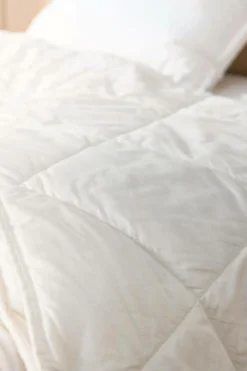 Couettes|Couettes></noscript>Camif Couette 4 saisons coton biologique Coline - 200 x 200 cm