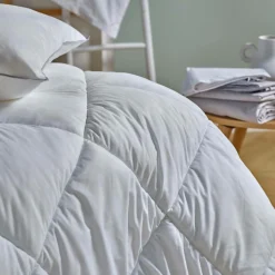 Couettes|Couettes></noscript>Camif Couette tempérée Seaqual Guillaume - 140 x 200 cm