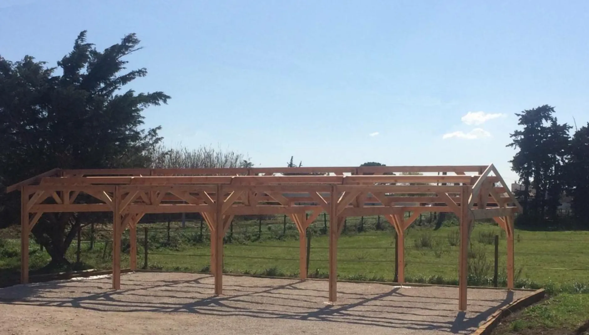 Carports Et Pergola>Camif CPBF-CHARPENTES Abri deux Pentes Faitage Décalé pour Voiture Champagne Ardenne en Bois Abri deux pentes faitage décalé - 650 x 1250 cm