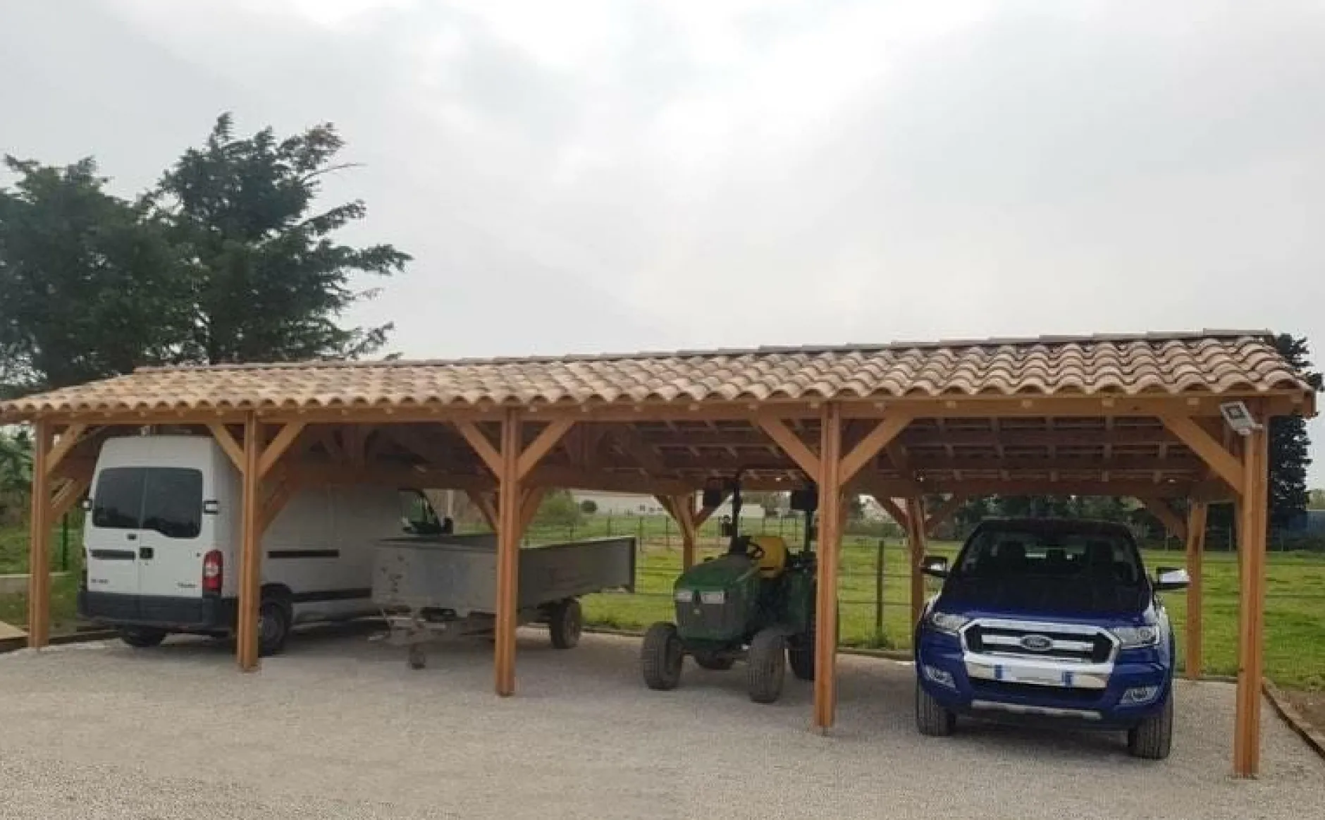 Carports Et Pergola>Camif CPBF-CHARPENTES Abri deux Pentes Faitage Décalé pour Voiture Champagne Ardenne en Bois - 550 x 1250 cm