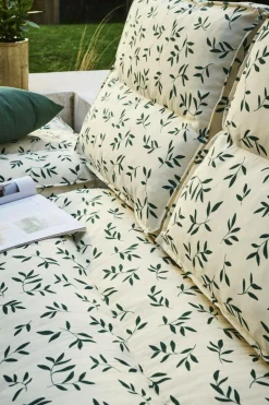 Poufs, Poires Et Coussins De Sol|Poufs, Poires Et Coussins De Sol></noscript>Camif Dossier coussin palette recyclé Heva - Feuillage