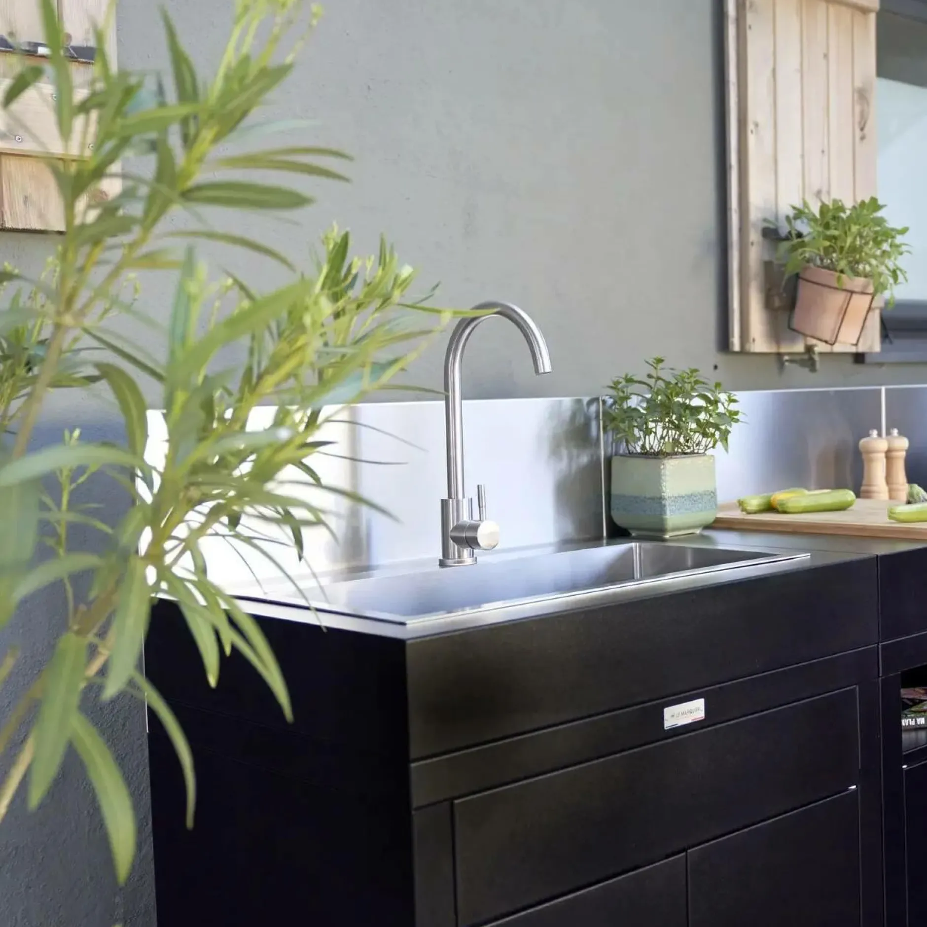 Cuisines D'Extérieur>Camif LE MARQUIER Meuble avec Évier pour Cuisine d'Extérieur 80 x 55 cm en Acier - Noir