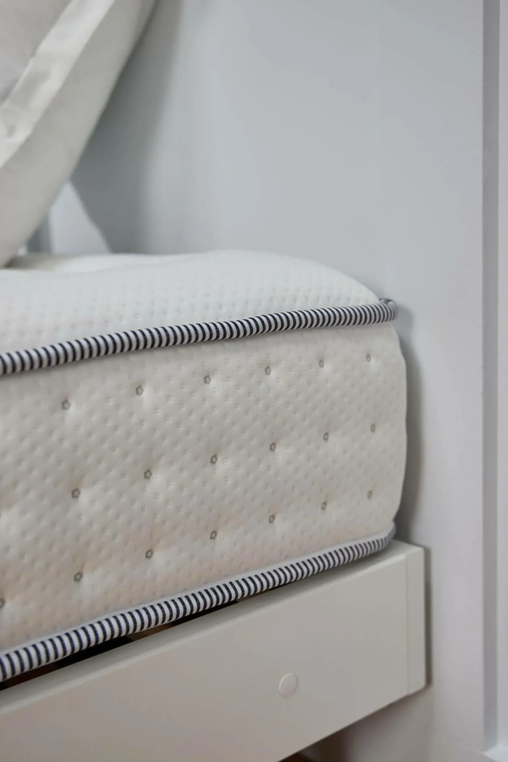 Matelas 90 X 190 Cm|Matelas 140 X 190 Cm>Camif Matelas mousse HR 5 zones 22 cm Ernest - 80 x 200 cm