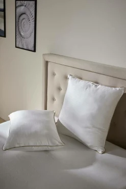 Oreillers|Oreillers>Camif Oreiller déhoussable en satin Léonore - Moelleux - 65 x 65 cm