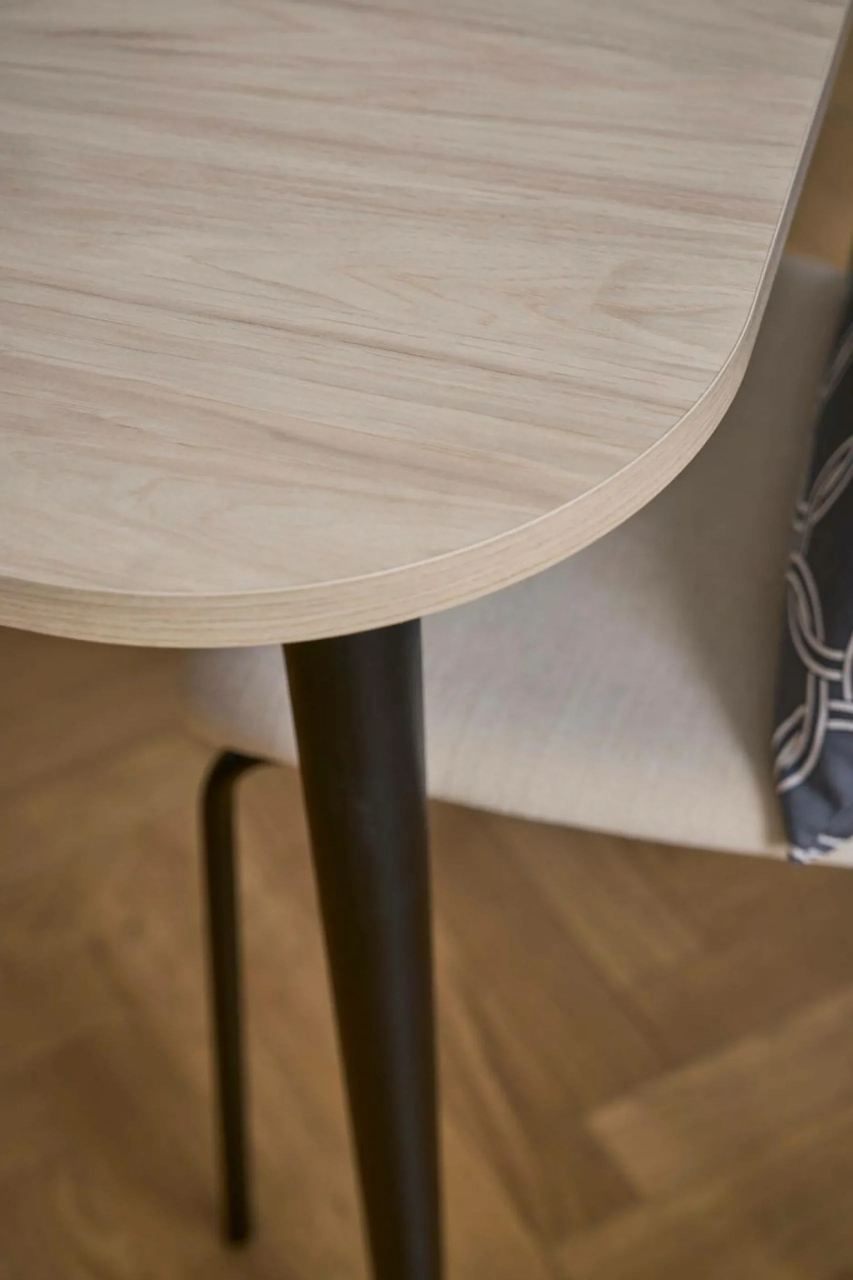 Tables À Manger|Tables>Camif Table à manger extensible décor bois pieds métal 6 à 8 personnes Mila