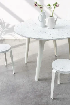 Tables À Manger|Tables></noscript>Camif TIPTOE Table à manger en plastique recyclé New Modern - Blanc Nuage