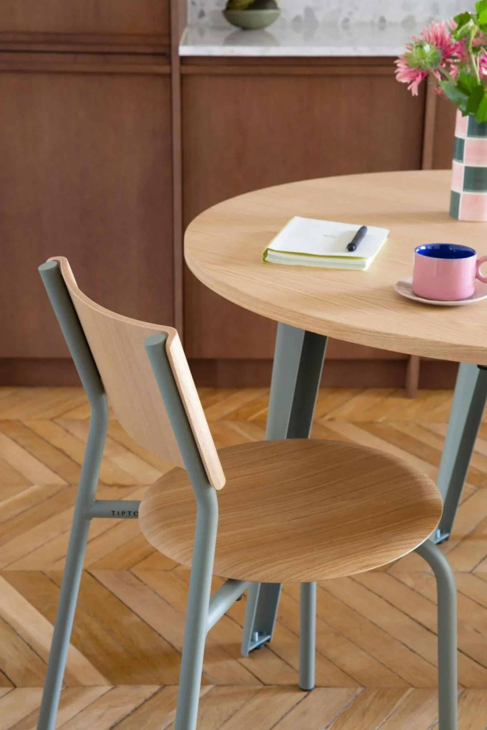 Tables À Manger|Tables>Camif TIPTOE Table à manger ronde bois pieds métal 4 personnes New Modern - Gris Eucalyptus